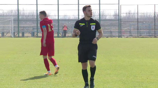 EXCLUSIV | Du-te, ma, si uita-te pe filmare! :)) Moment incredibil in meciul jucat ieri de Steaua! Ce a facut atacantul ca sa-l convinga pe arbitru sa dea penalty