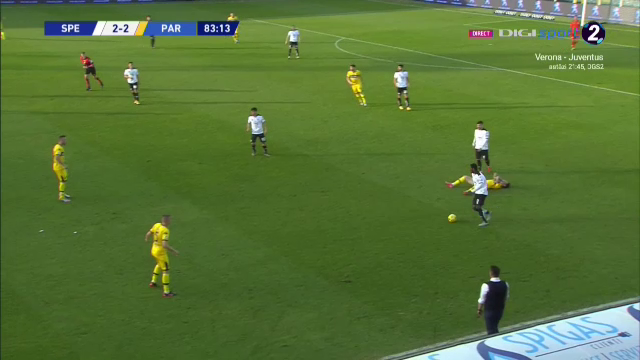 Daca-i iesea asta, era in TOATA presa mondiala! Man a incercat un dribling GALACTIC! Ce a facut in careul advers_9