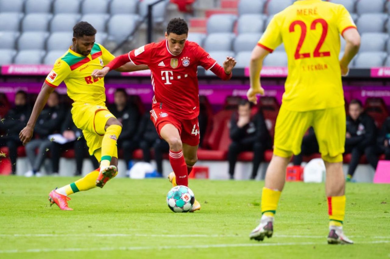 Bayern incearca o noua lovitura dupa transferul lui Upamecano! Cu ce super fundas negociaza pentru un parteneriat de vis in centrul apararii_2