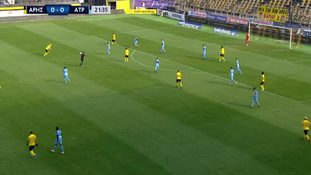 Gol GALACTIC marcat de Cristi Ganea in Grecia! E faza care va face inconjurul lumii! Sut magnific in vinclul portii adverse