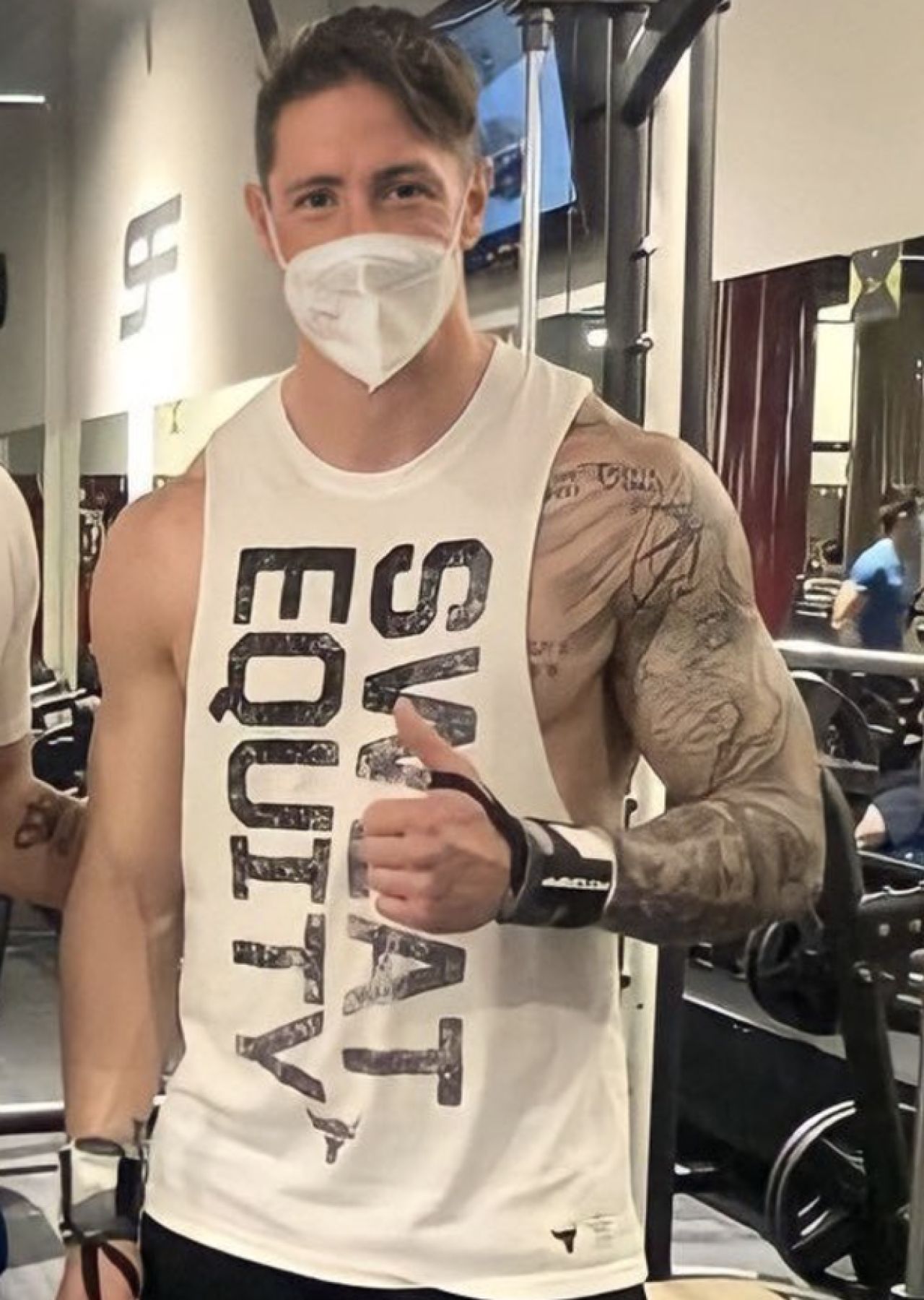 Sa-i EXPLODEZE bratele, nu alta! Cum arata Fernando Torres la 18 luni dupa ce s-a lasat de fotbal! Daca nu l-ai vedea la fata, nu ti-ai da seama NICIODATA ca e el_3