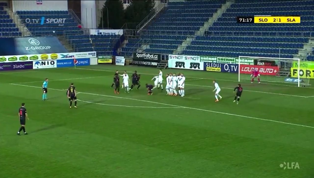 GOOOOL MONDIAL Stanciu! A pus mingea in vinclu in stilul lui Messi! Lovitura libera batuta MAGISTRAL! VIDEO_2