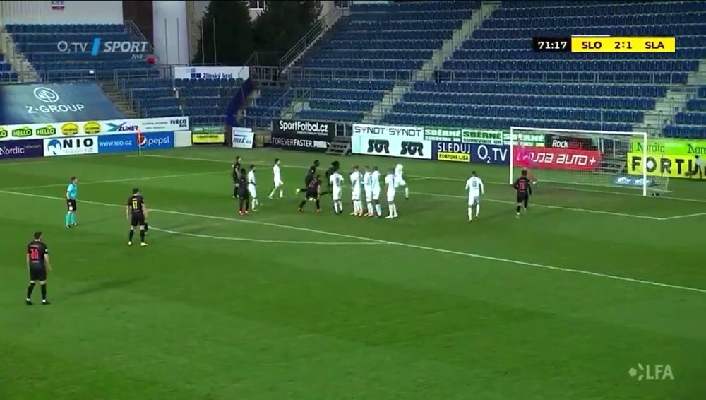 GOOOOL MONDIAL Stanciu! A pus mingea in vinclu in stilul lui Messi! Lovitura libera batuta MAGISTRAL! VIDEO_3