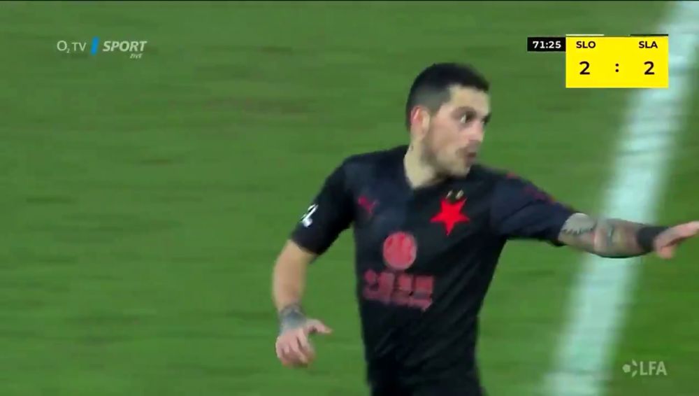 GOOOOL MONDIAL Stanciu! A pus mingea in vinclu in stilul lui Messi! Lovitura libera batuta MAGISTRAL! VIDEO_4