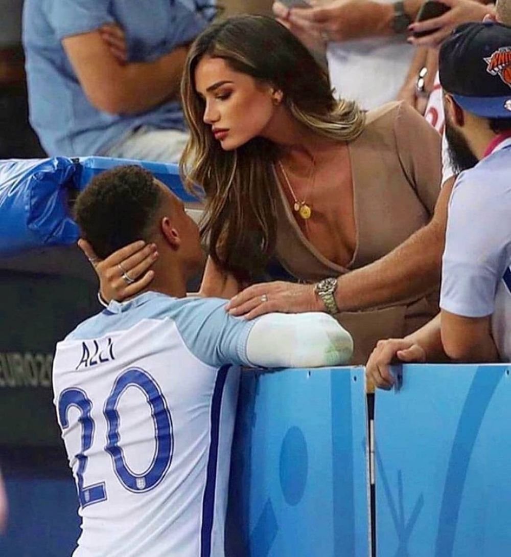 Incredibil! Dele Alli, PARASIT de iubita din cauza ca este DEPENDENT de un joc pe calculator! Bomba-sexy a decis sa incheie relatia_13