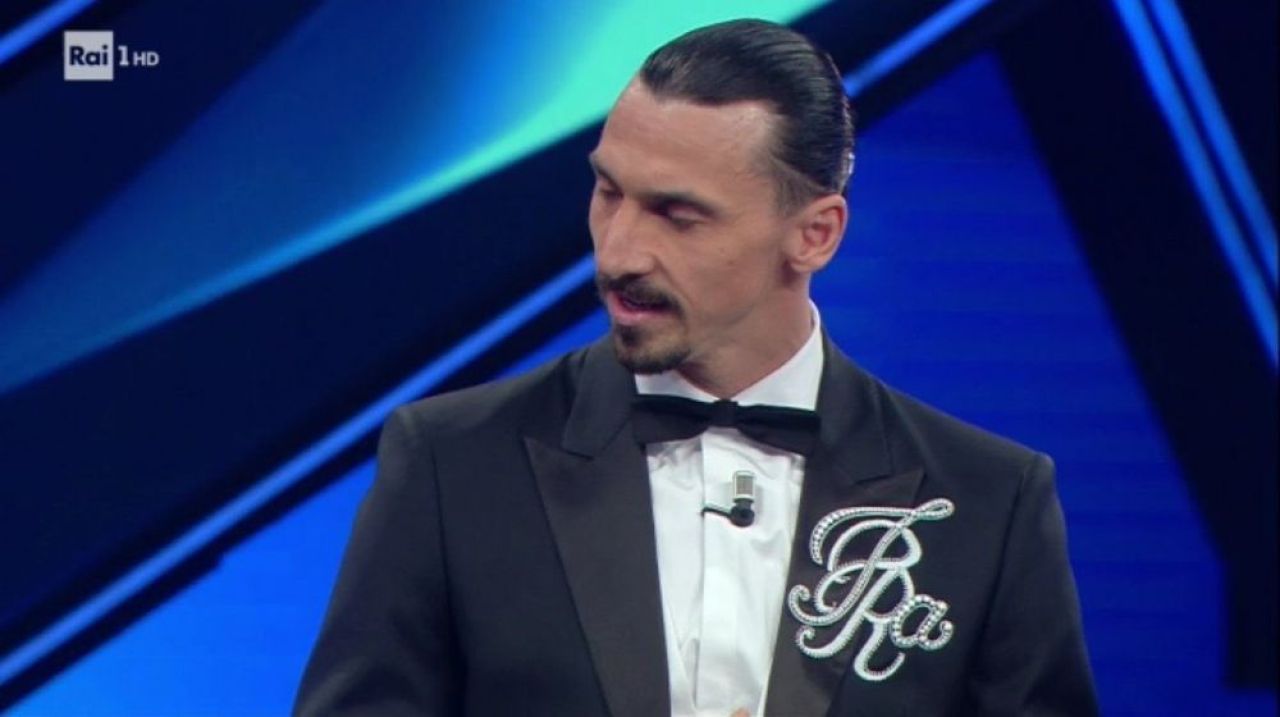 Aparitie FABULOASA a lui Zlatan la Sanremo!