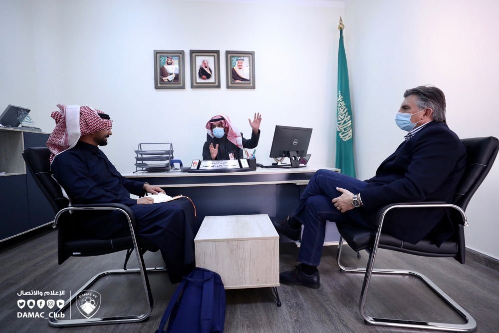 Lupescu, in vizita la echipa 'magicianului' Budescu! Imagini cu directorul tehnic al Federatiei Arabe alaturi de seicii de la Damac_4
