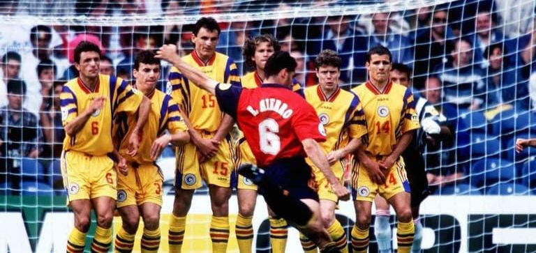 A fost BLAT la Romania - Spania de la Euro 96?! Declaratii tari Raducioiu: Nu vreau sa spun lucruri care pot avea urmari asupra mea! Reactia lui Ilie Dumitrescu: Daca-l intrebi inca o data, spune altceva!