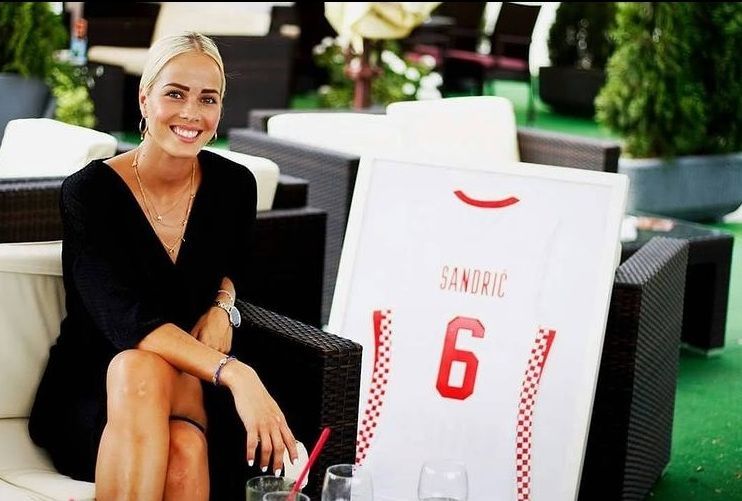 GALERIE FOTO | Plange panoul de ciuda! Cea mai sexy baschetbalista din lume s-a retras! Cu ce se ocupa acum _12