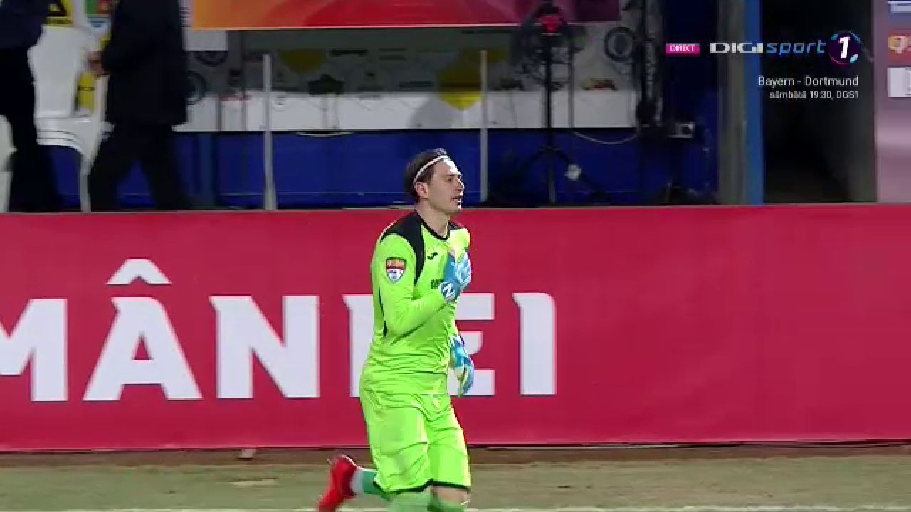 Pustai s-a INFURIAT dupa golurile marcate de Dinamo si a schimbat portarul la pauza!_6