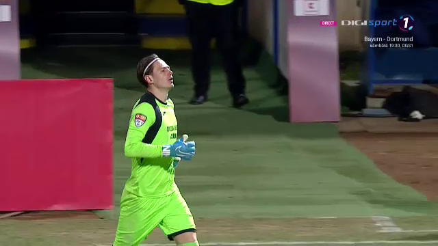 Pustai s-a INFURIAT dupa golurile marcate de Dinamo si a schimbat portarul la pauza!_7