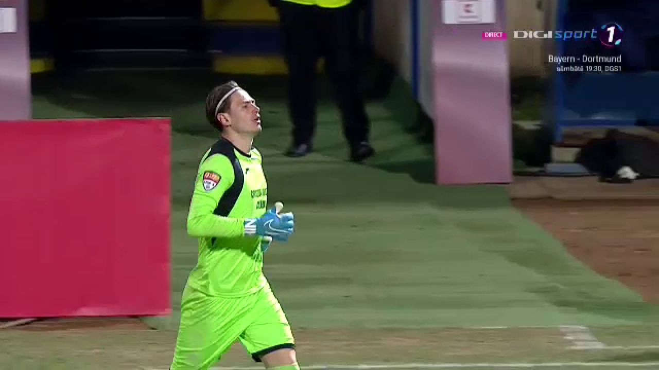 Pustai s-a INFURIAT dupa golurile marcate de Dinamo si a schimbat portarul la pauza!_7