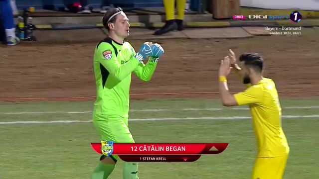 Pustai s-a INFURIAT dupa golurile marcate de Dinamo si a schimbat portarul la pauza!_10