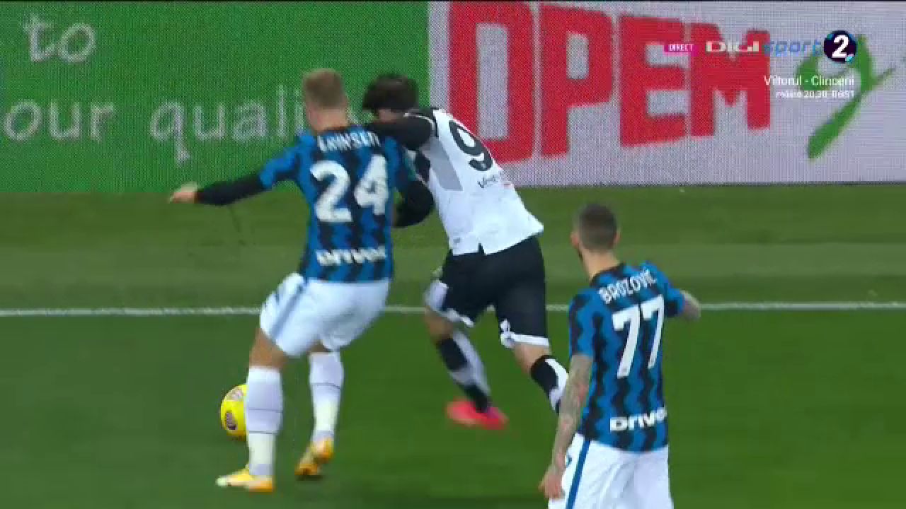 Panica la Parma! Man l-a SPERIAT pe D'Aversa dupa o intrare dura! A fost schimbat la pauza de antrenorul italian_9