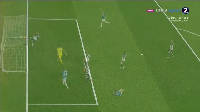 Gol incredibil primit de Parma lui Man si Mihaila cu monstrii de la Inter! Reluarile nu au putut sa dea verdictul, dar arbitrul a validat golul. Tehnologia goal line a facut lumina_4