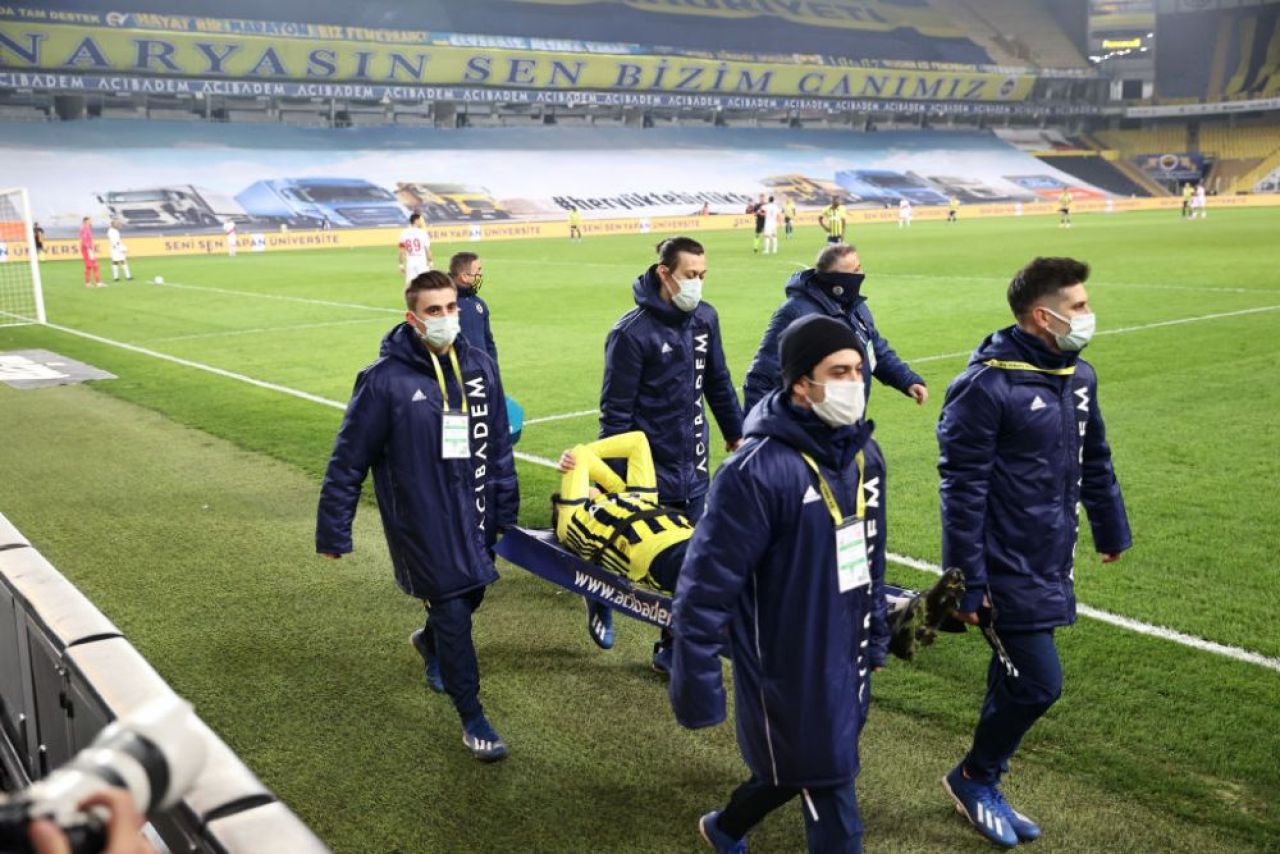 Meci HORROR pentru Ozil in Turcia! A ratat dintr-o pozitie INCREDIBILA, apoi a iesit accidentat de pe teren! Cat va lipsi_3