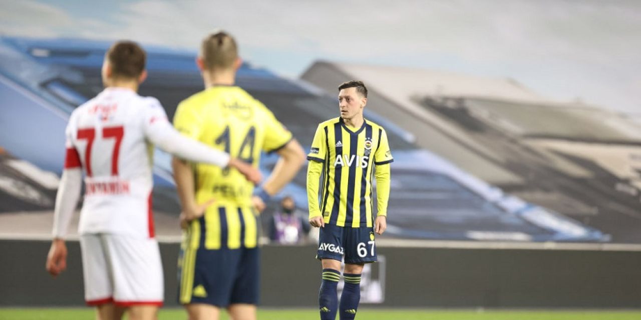 Meci HORROR pentru Ozil in Turcia! A ratat dintr-o pozitie INCREDIBILA, apoi a iesit accidentat de pe teren! Cat va lipsi_10