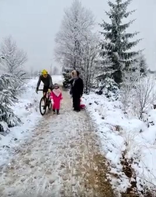 Amenda halucinanta pentru biciclistul care a infuriat planeta! Cat trebuie sa plateasca dupa ce a dat jos un copil pentru a-si face loc_8