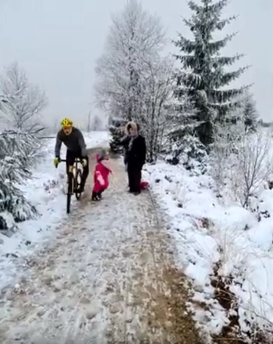 Amenda halucinanta pentru biciclistul care a infuriat planeta! Cat trebuie sa plateasca dupa ce a dat jos un copil pentru a-si face loc_9