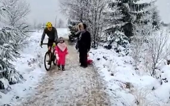 Amenda halucinanta pentru biciclistul care a infuriat planeta! Cat trebuie sa plateasca dupa ce a dat jos un copil pentru a-si face loc_12