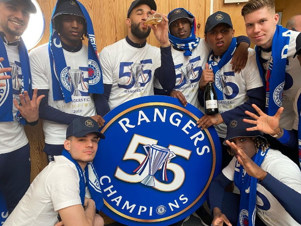 Ianis Hagi este CAMPION si la PETRECERI! Fotbalistul roman, in centrul atentiei la sarbatoarea din vestiarul lui Rangers!