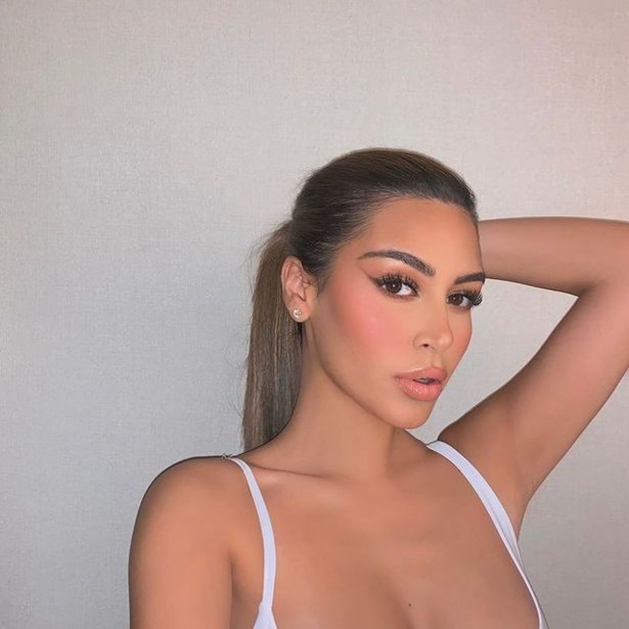 Noile membre din clanul Kardashian - Jenner?! Surorile care arata aproape IDENTIC cu cele mai populare influencere! Fanii au crezut ca nu vad bine_1