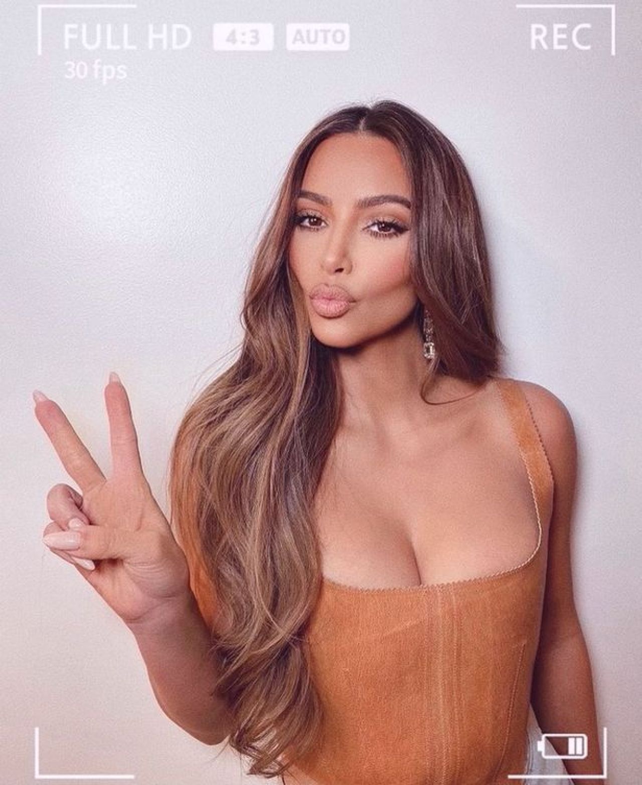 Noile membre din clanul Kardashian - Jenner?! Surorile care arata aproape IDENTIC cu cele mai populare influencere! Fanii au crezut ca nu vad bine_3