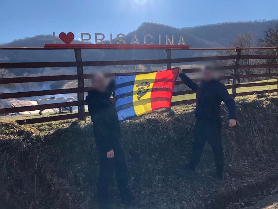 Idee fantastica a ultrasilor Stelei! Au umplut masinile si s-au dus in catunele izolate ale Romaniei! Peste 4 tone de alimente au ajuns la oameni_10