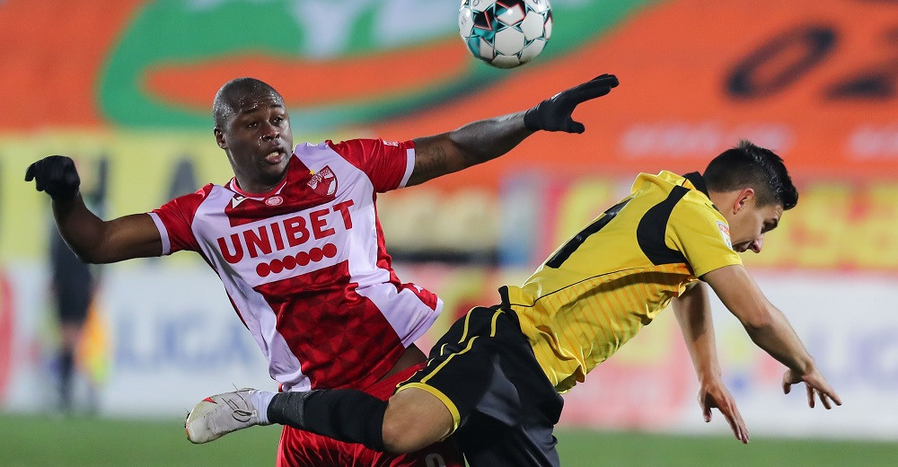 EXCLUSIV | Bai baiatule, ce cauti la fotbal?! Situatia DRAMATICA de la Dinamo, analizata de un fost jucator! Jucam nimic! E vraiste totul