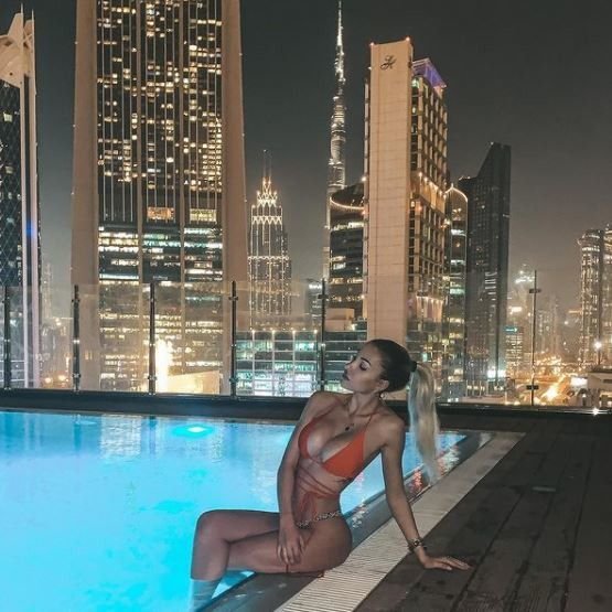 GALERIE FOTO SEXY | Ea este fotomodelul care i-a schimbat cariera: la 19 ani, tenismenul-minune al Italiei a dat lovitura in plan amoros_3
