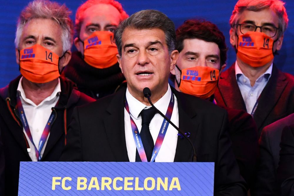 Joan Laporta isi face simtita prezenta la echipa! S-a dus cu Barcelona la Paris si a incurajat jucatorii pentru a reusi o noua 'remontada'_3