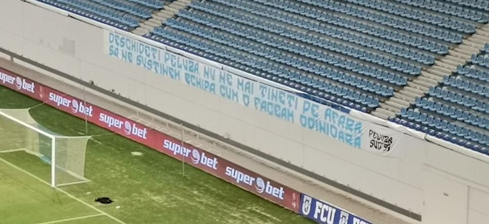 Atfmosfera INCREDIBILA pentru revenirea Craiovei pe Oblemenco! Jucatorii au iesit sa vada show-ul fantastic al ultrasilor! Uluitor: Craiova a pierdut primul meci al sezonului in B!_2