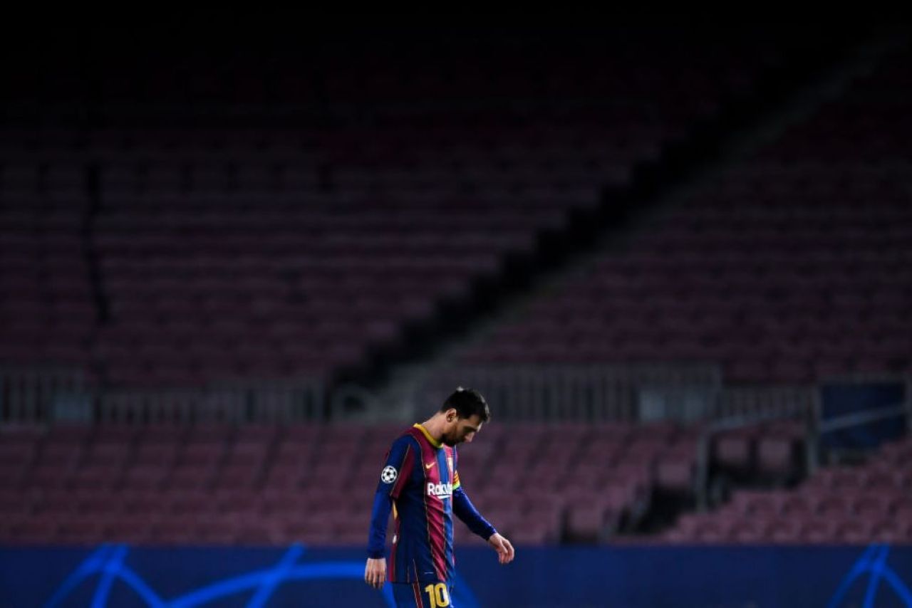 Asa ceva nu s-a mai intalnit in fotbal! Ce au facut fanii lui PSG inainte de returul cu Barcelona! De ce a fost chemata Politia_4