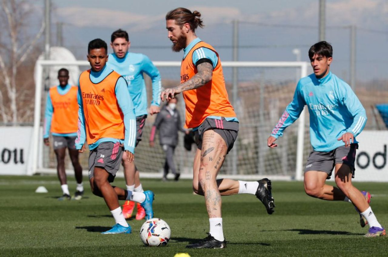 Probleme URIASE la Madrid! Prelungirea contractului lui Sergio Ramos, din nou in impas! Ce echipe asteapta sa-l