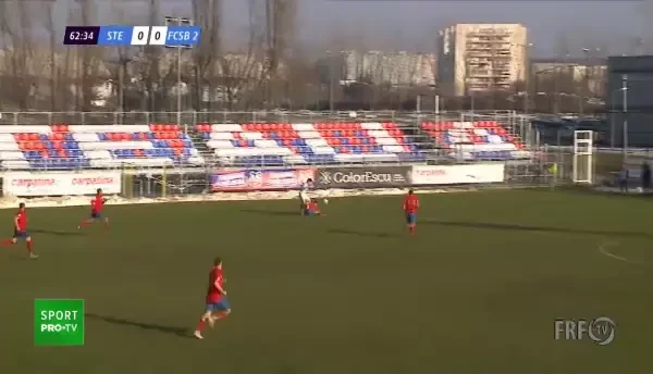 FCSB 2 cere penalty dupa ce balonul l-a lovit pe Ilie in mana! Arbitrul lasa jocul sa continue