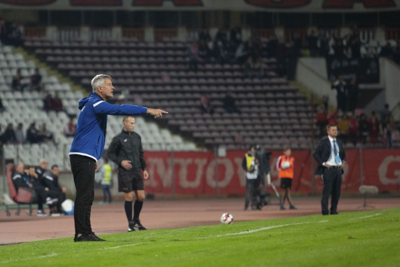 Supriza uriasa la Dinamo! Fanii vor sa aduca un fost antrenor al Stelei si al Rapidului! Cu cine negociaza suporterii, dupa ce Mircea Rednic i-a refuzat_1