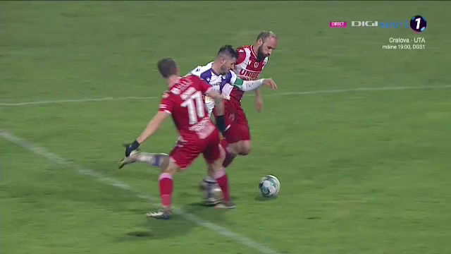 Penalty inexistent, a fost fault in atac. Va arat piciorul! Noi n-avem VAR, ne luam dupa tipete, urlete! Achim, terminat dupa ce Dinamo a pierdut dintr-un 11 metri facut de el
