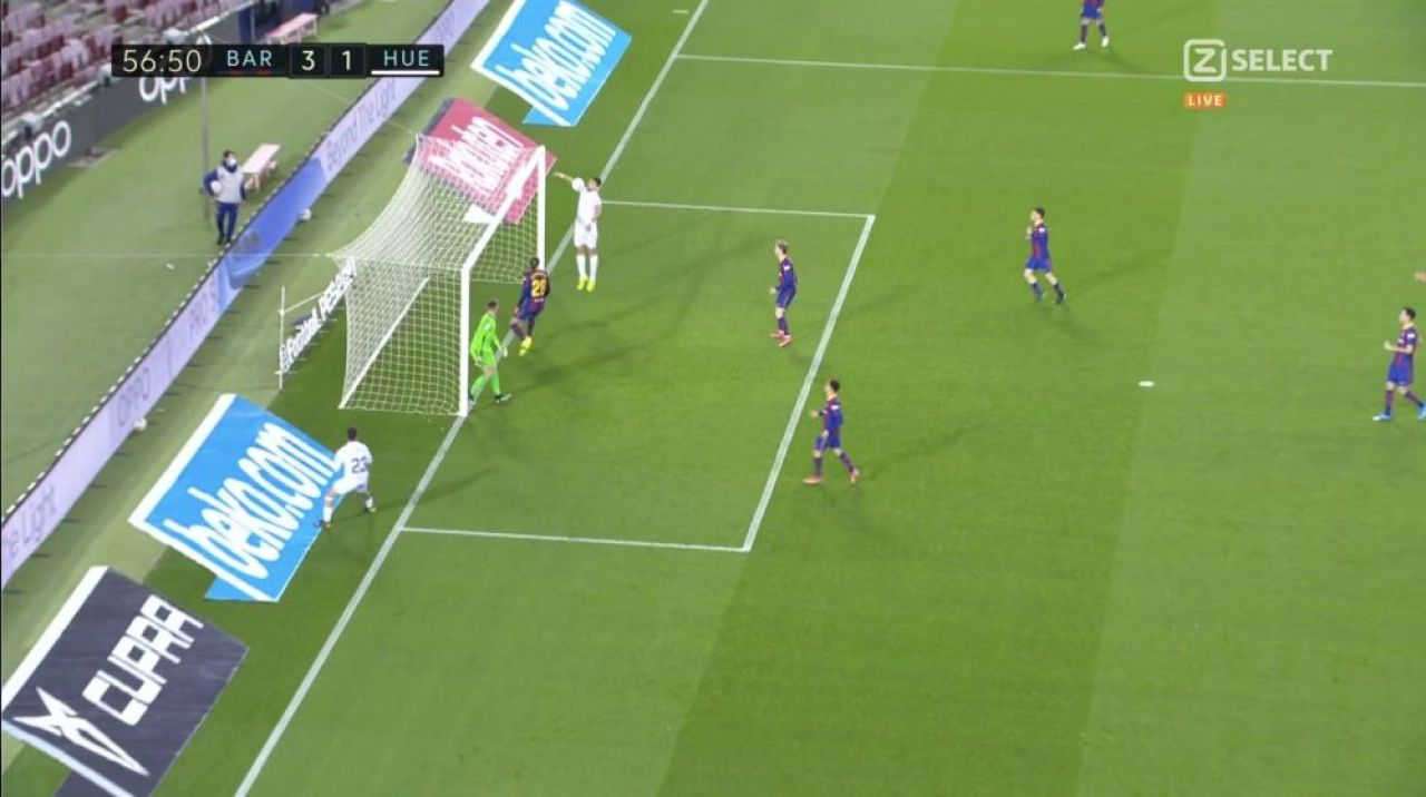 Tocmai a avut loc una dintre marile ratari din ISTORIA fotbalului sub ochii lui Messi! Ce a putut sa faca atacantul la un metru de poarta adversa. Faza face inconjurul lumii_1