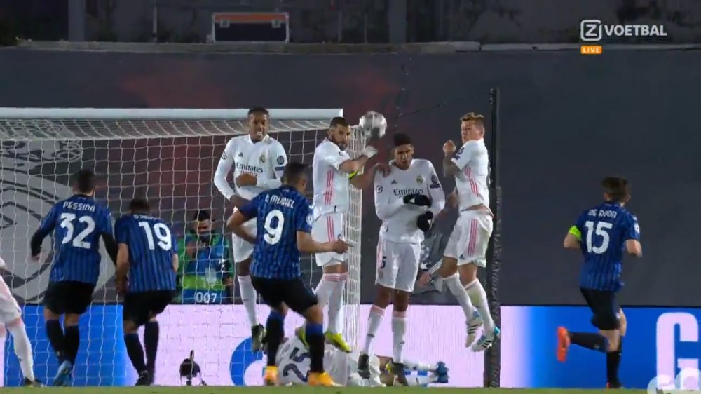 Nici Courtois nu a avut ce sa ii faca! Muriel de la Atalanta s-a transformat in Messi si a batut perfect o lovitura libera! Video cu executia columbianului