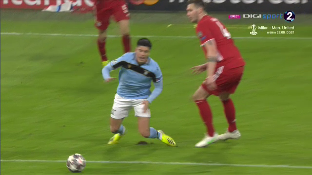 A incercat sa-l pacaleasca pe Istvan Kovacs la Bayern - Lazio! Romanul s-a enervat si a reactionat imediat! Ce decizie a luat_15