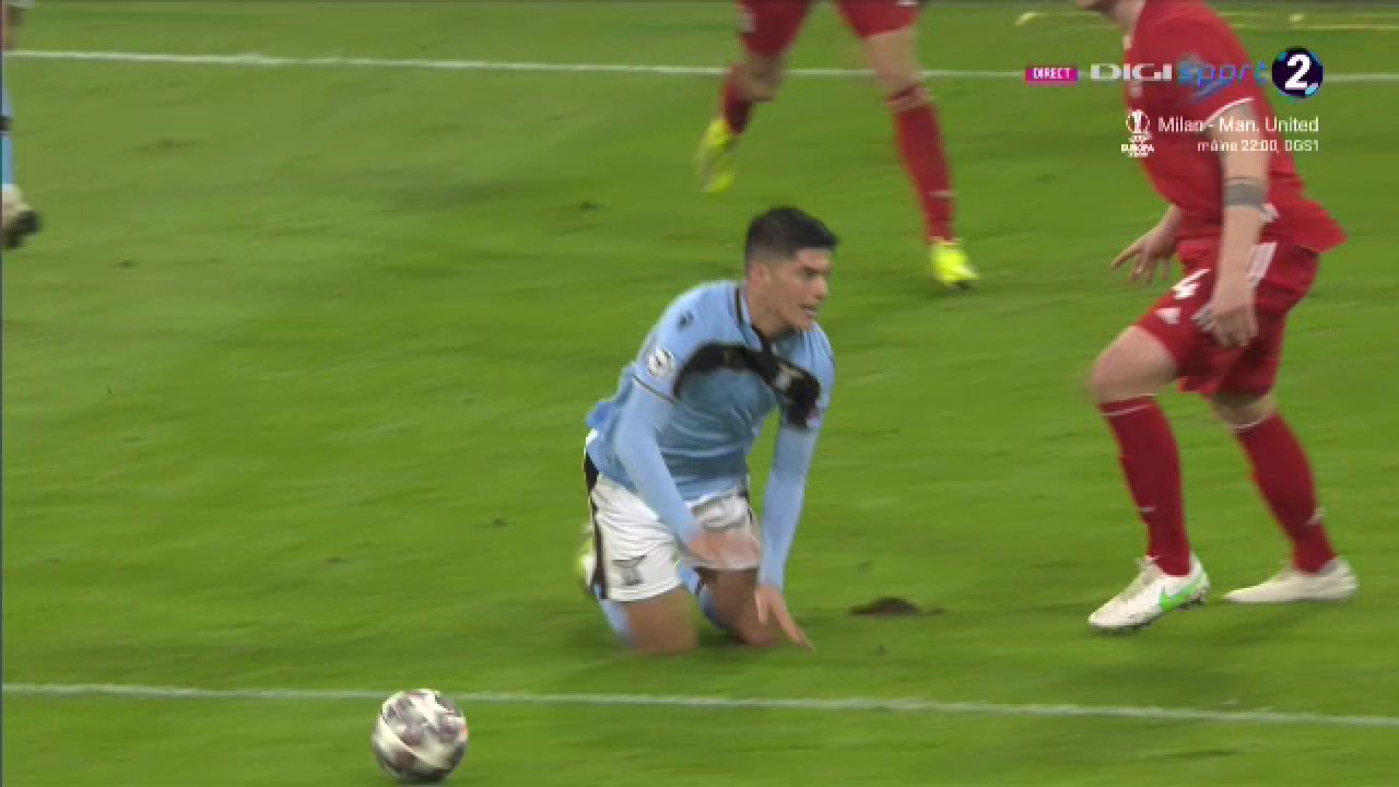 A incercat sa-l pacaleasca pe Istvan Kovacs la Bayern - Lazio! Romanul s-a enervat si a reactionat imediat! Ce decizie a luat_16