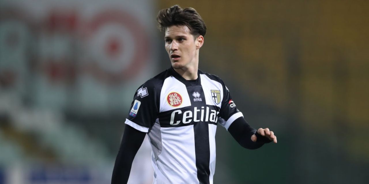Dennis Man impresioneaza din prima luna la Parma! Clasamentul important in care a fost inclus fotbalistul roman_6