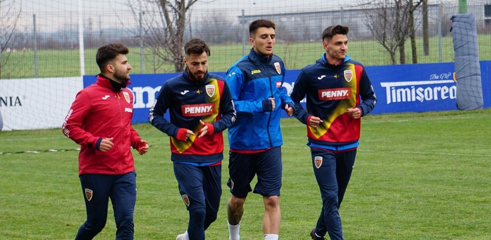 8 jucatori au ajuns deja in cantonamentul nationalei U21! Cum o sa arate mingea de la Europeanul de tineret_10