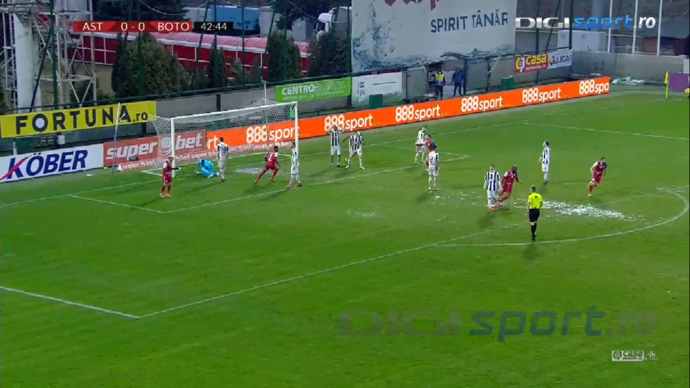 VIDEO |  SUPER-EXECUTIE la Giurgiu! Papa de la Botosani a trimis o bomba in vinclul portii_5
