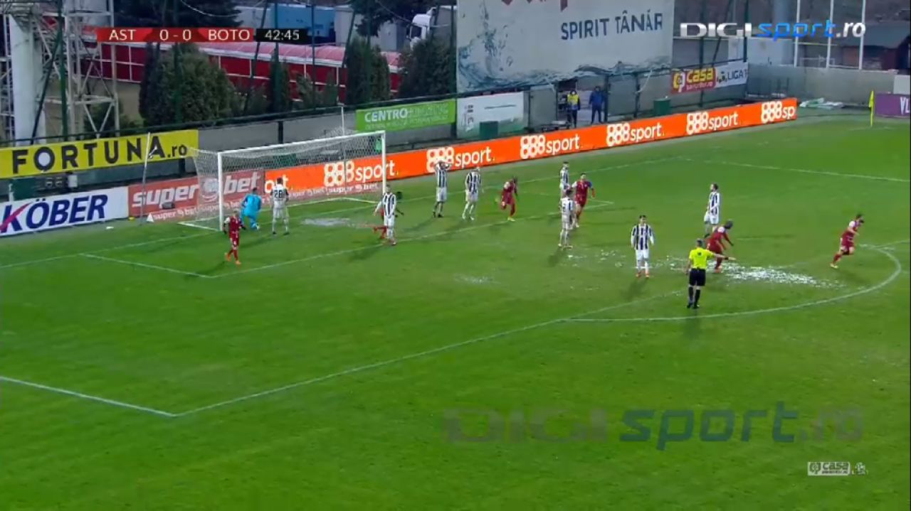 VIDEO | SUPER-EXECUTIE la Giurgiu! Papa de la Botosani a trimis o bomba in vinclul portii_6