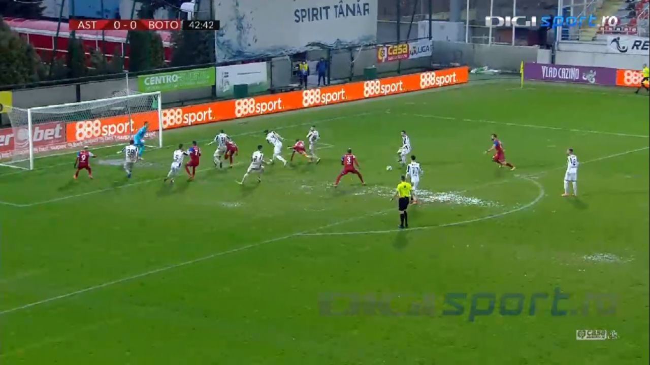 VIDEO | SUPER-EXECUTIE la Giurgiu! Papa de la Botosani a trimis o bomba in vinclul portii_13
