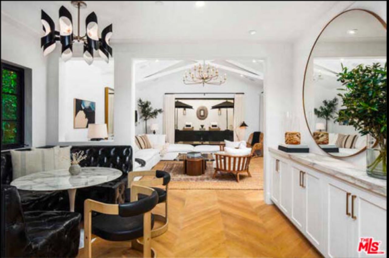 Rihanna si-a cumparat o casa in Beverly Hills! Suma HALUCINANTA cheltuita de artista cu o avere de 550 de milioane de dolari_6