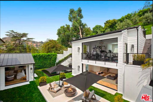 Rihanna si-a cumparat o casa in Beverly Hills! Suma HALUCINANTA cheltuita de artista cu o avere de 550 de milioane de dolari_10