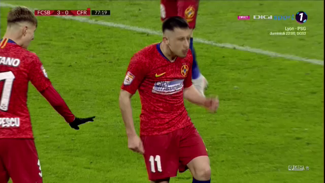 Momente INCREDIBILE pe National Arena dupa golul lui Morutan! MM a luat bannerul sponsorului si a inceput sa ALERGE prin tribuna! Morutan si Popescu au inceput sa danseze ca ROBOTII!_15