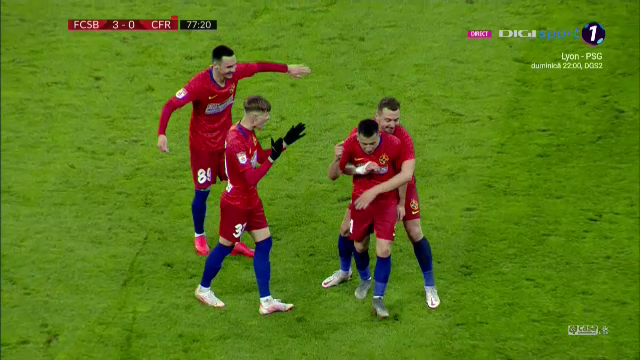 Momente INCREDIBILE pe National Arena dupa golul lui Morutan! MM a luat bannerul sponsorului si a inceput sa ALERGE prin tribuna! Morutan si Popescu au inceput sa danseze ca ROBOTII!_17